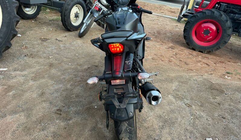 
								YAMAHA R15 V4 full									