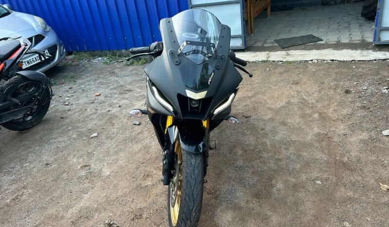 
								YAMAHA R15 V4 full									